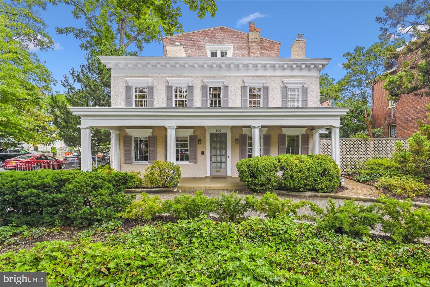 exposed-brick-dc-four-bedroom-house-in-capitol-hill-2-900-000